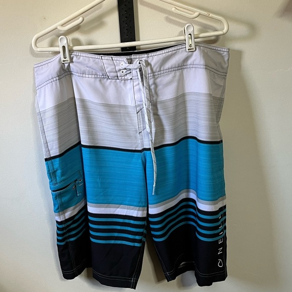 O’Neill Boarding Shorts Sz 36 - Picture 2 of 6
